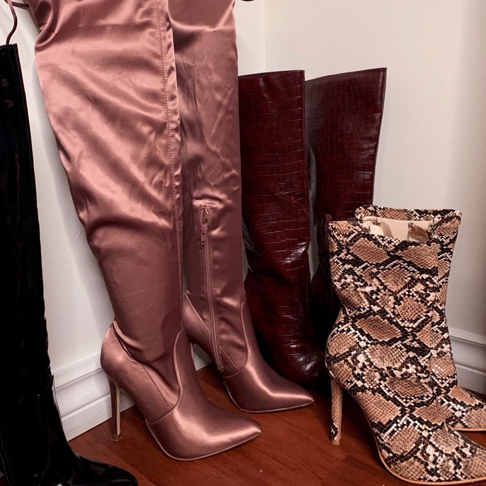 BOOTS ( JUSTFAB/ FASHIONNOVA). - Picture 3 of 6